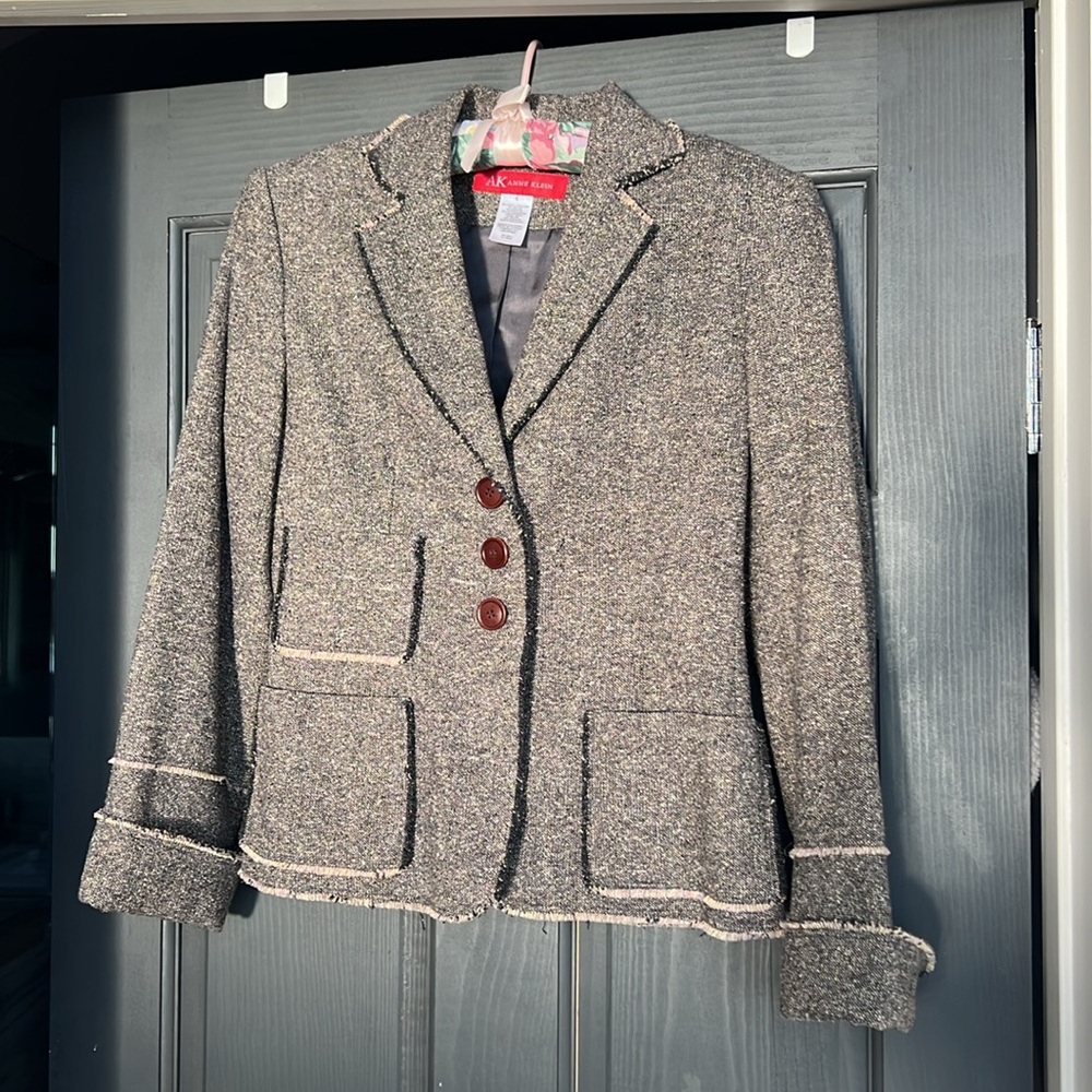 Anne Klein tweed short jacket size 4